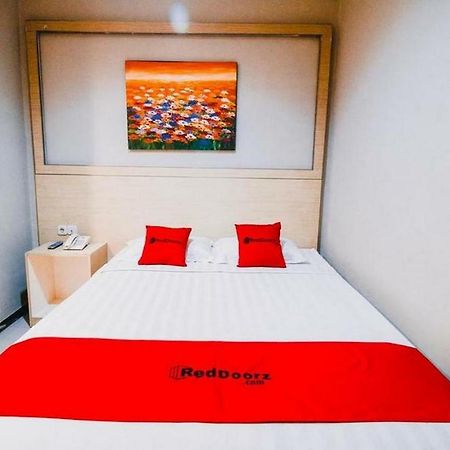 Reddoorz Plus Near Sultan Hasanuddin Airport Makassar Eksteriør bilde