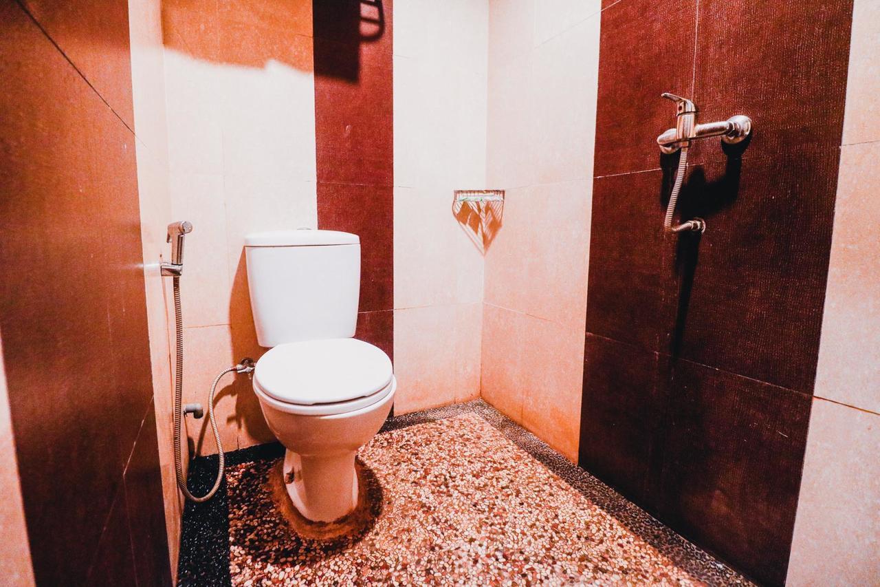 Reddoorz Plus Near Sultan Hasanuddin Airport Makassar Eksteriør bilde