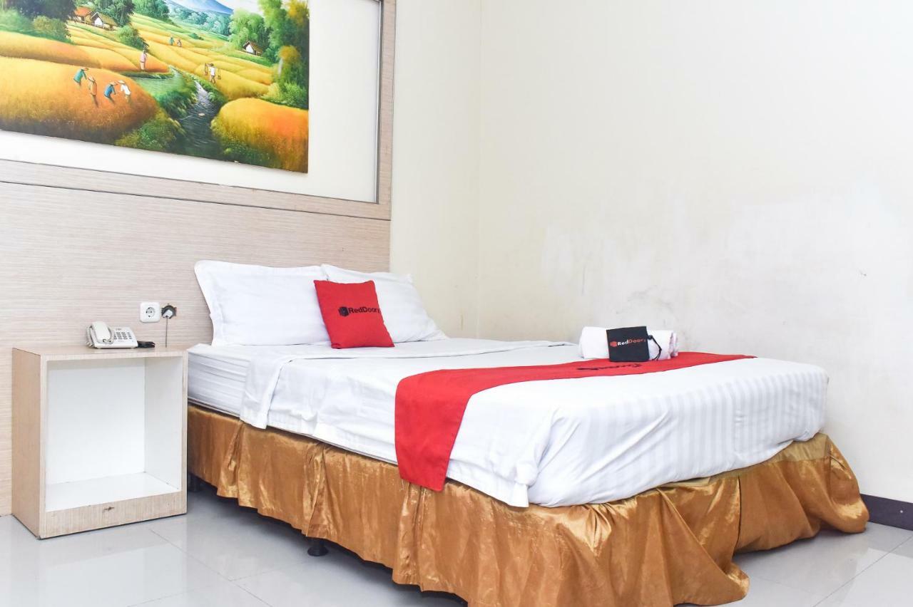 Reddoorz Plus Near Sultan Hasanuddin Airport Makassar Eksteriør bilde