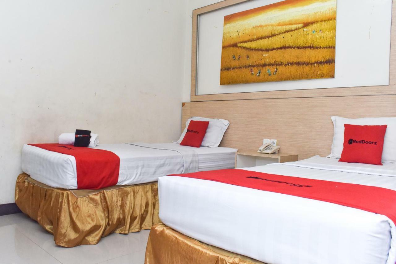 Reddoorz Plus Near Sultan Hasanuddin Airport Makassar Eksteriør bilde