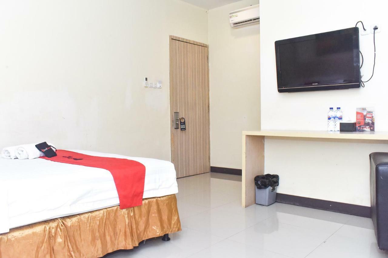 Reddoorz Plus Near Sultan Hasanuddin Airport Makassar Eksteriør bilde