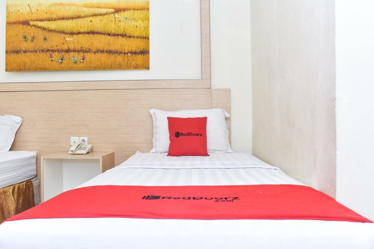 Reddoorz Plus Near Sultan Hasanuddin Airport Makassar Eksteriør bilde