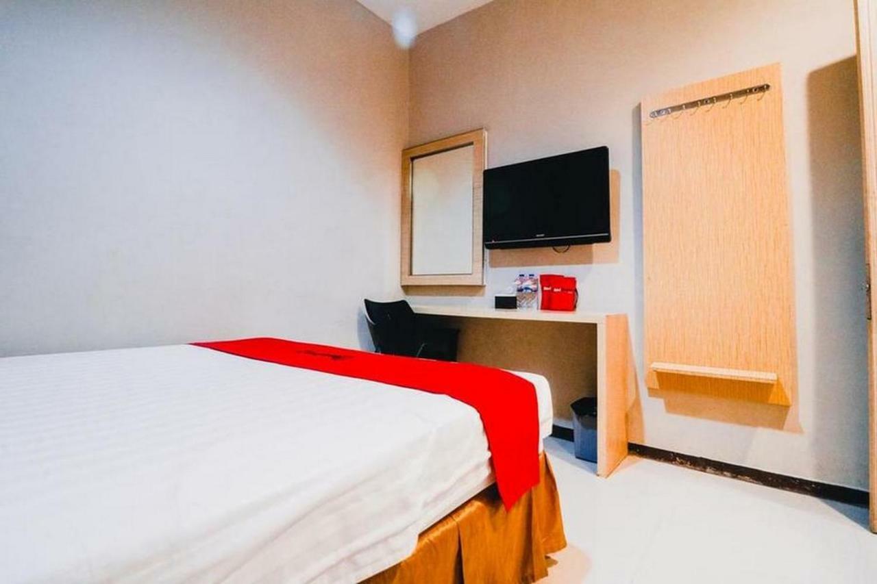 Reddoorz Plus Near Sultan Hasanuddin Airport Makassar Eksteriør bilde